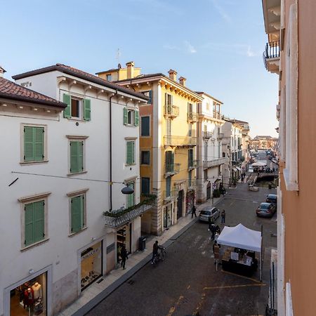 Domus Verona - Elegante Residenza Con Affaccio Su Porta Leoni 部屋 写真