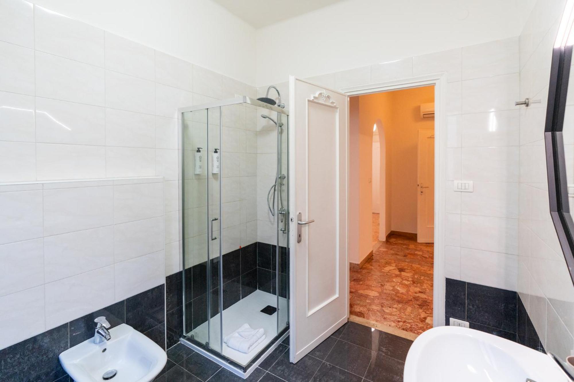Domus Verona - Elegante Residenza Con Affaccio Su Porta Leoni 部屋 写真
