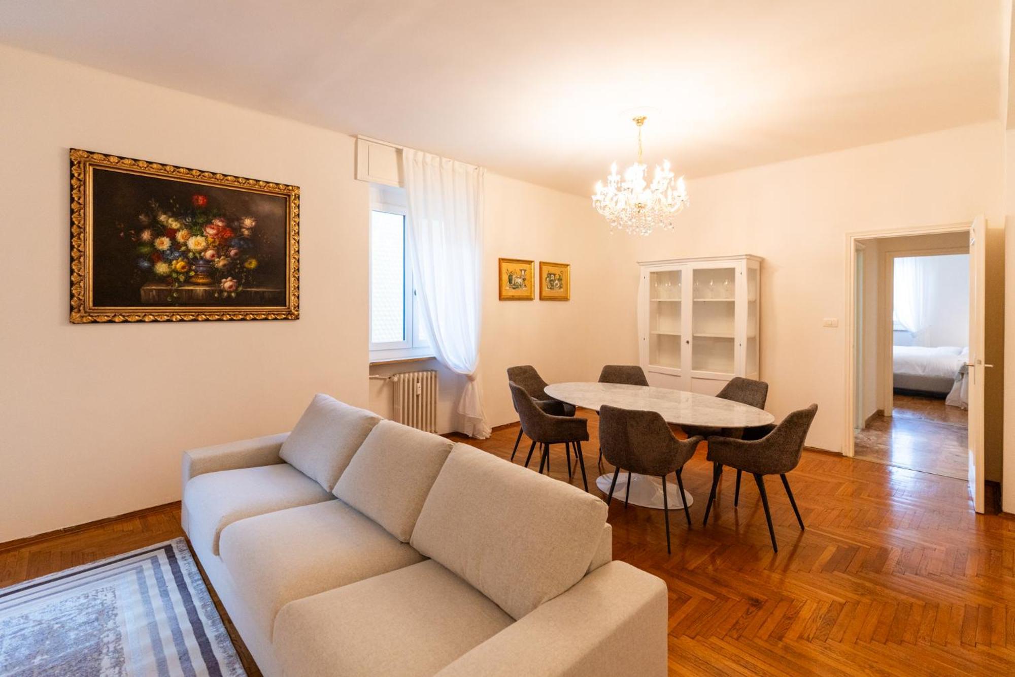 Domus Verona - Elegante Residenza Con Affaccio Su Porta Leoni 部屋 写真